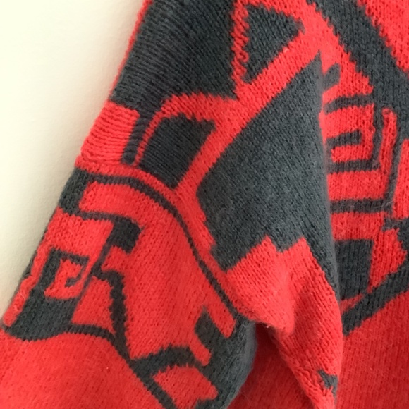 Vintage Abstract Design Drop Sleeve Sweater - Picture 4 of 9